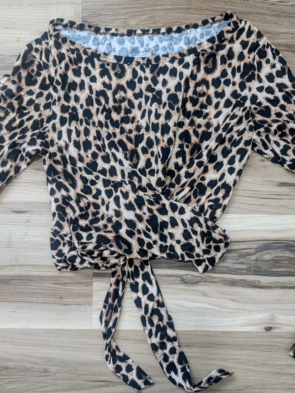 Victoria's Secret Heavenly Animal Print Top Ties @ waist Sz L Like New